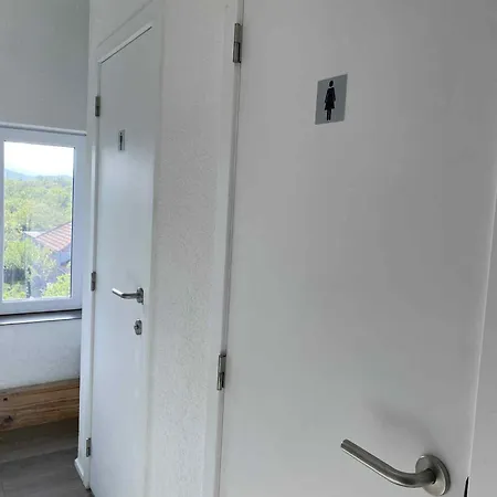 Mama Mia - Budgetverblijf Hostel *
