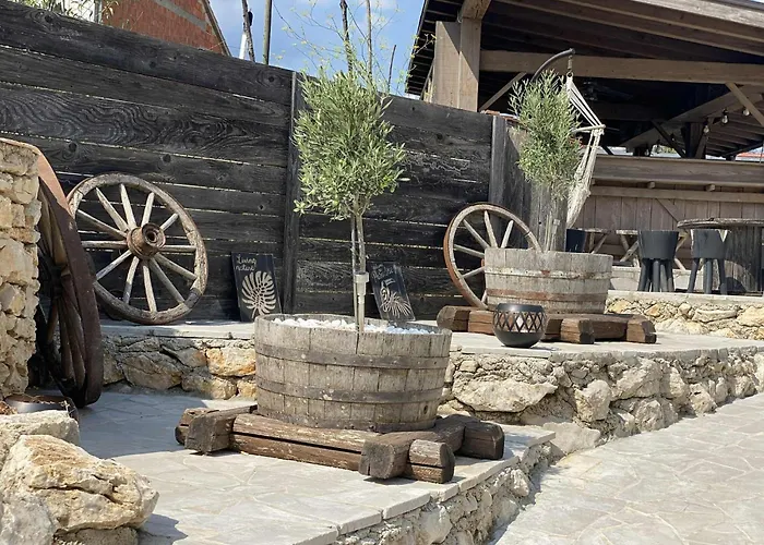 Хостел Mama Mia - Budgetverblijf