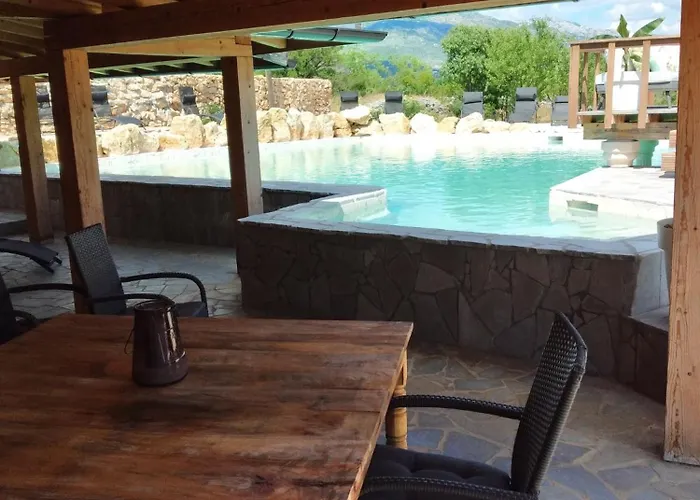 Mama Mia - Budgetverblijf 旅馆 *