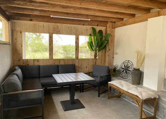 Mama Mia - Budgetverblijf * Zaton Obrovacki