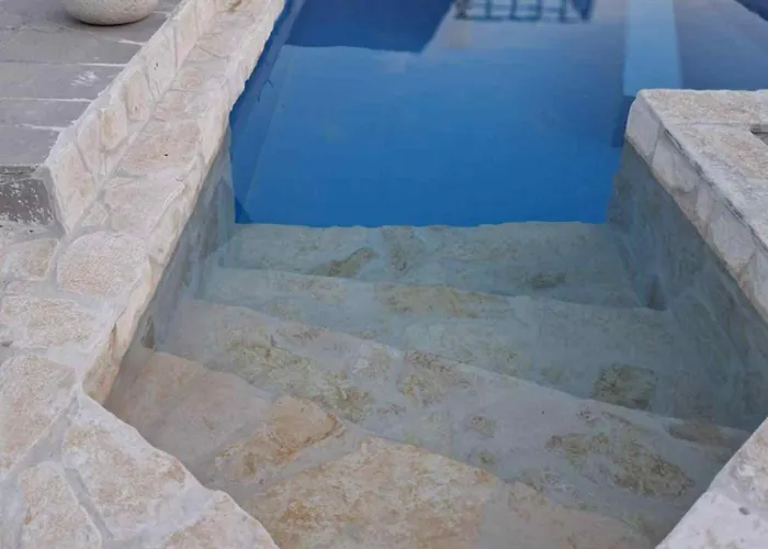 Mama Mia - Budgetverblijf Hostel *