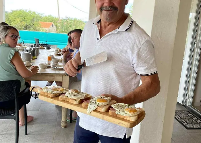 אכסניה Mama Mia - Budgetverblijf Zaton Obrovacki